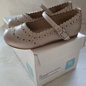 Elephantito champagne leather wing tipped ballerina shoes maryjane 7